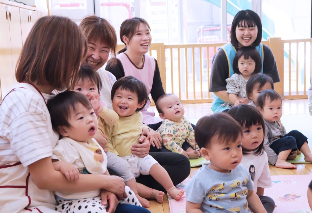 フォトコンテスト(絵本読み聞かせ)