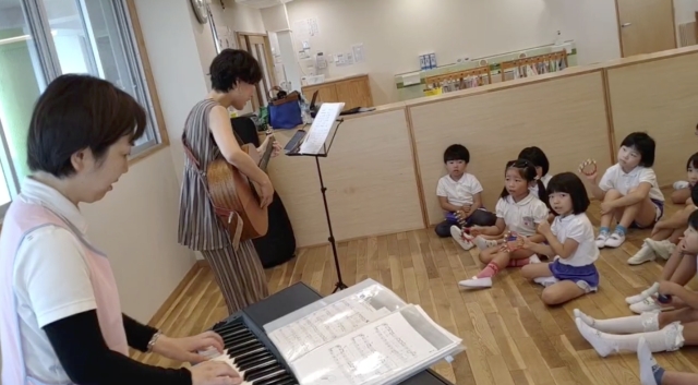 7月31日「さくら組保育参加　みんなで歌おう♪」